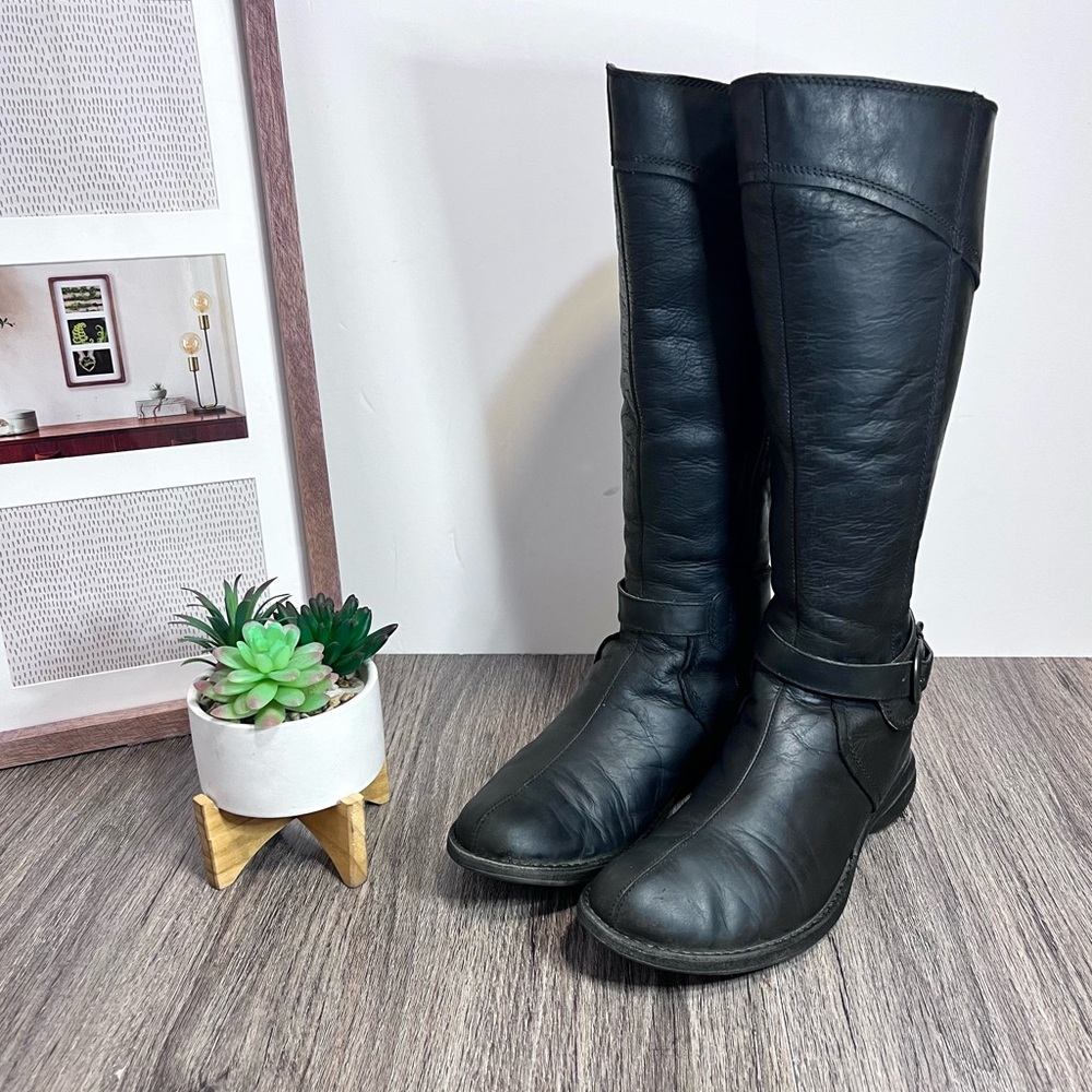 Merrell | Captiva Buckle Leather Mid Calf Waterproof Boots in Black Size 7.5